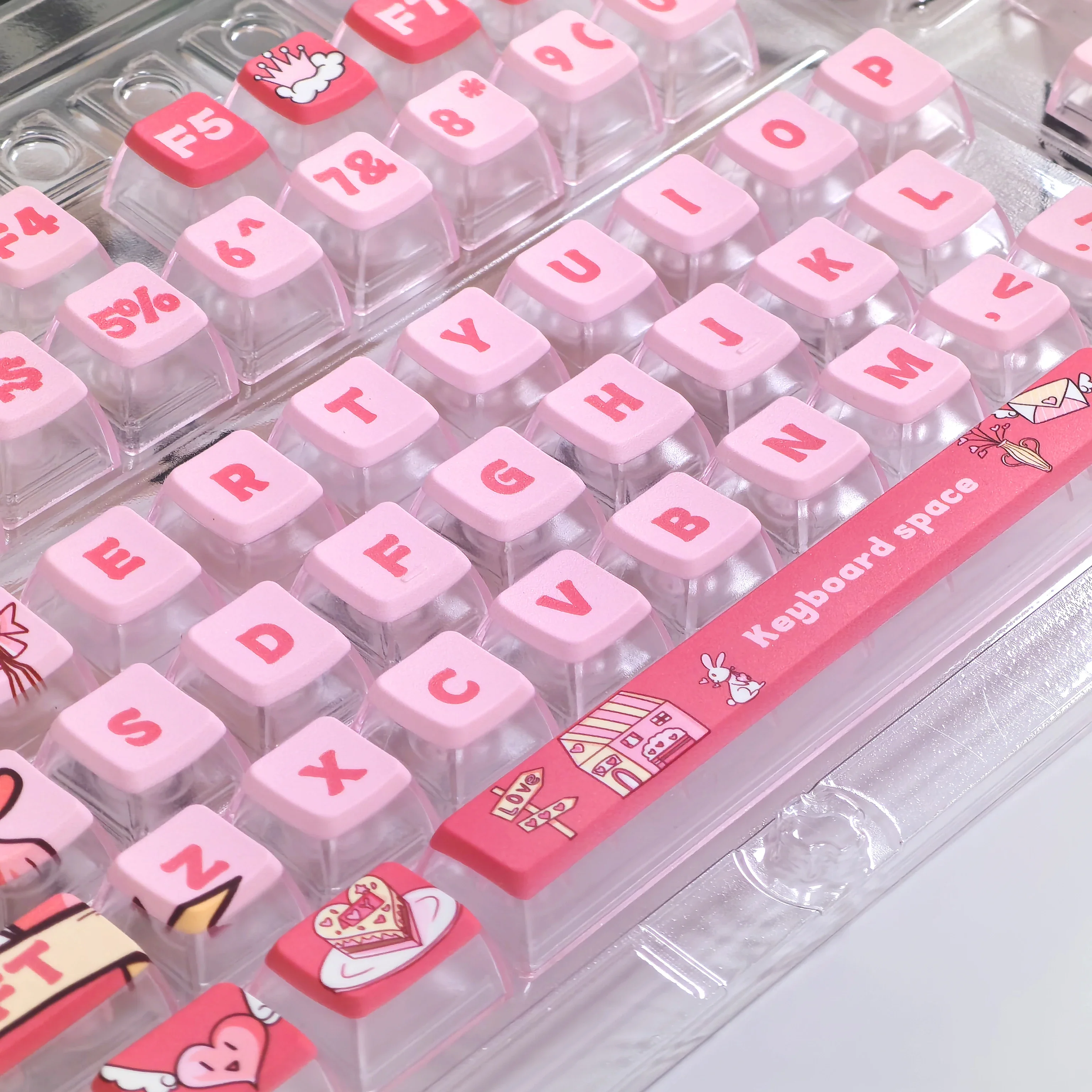 Imagem -05 - Pink Cartoon Love Daily Theme Keycap Pudim Keycap Pbt pc Asa Altura 117 Chaves Bonito Layout Ansi Keycap Transmissor de Luz