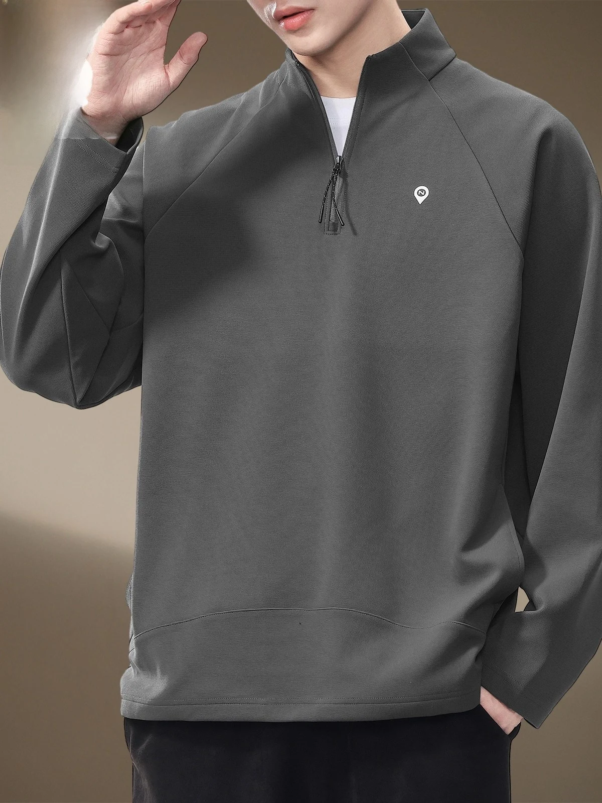 

Мужская футболка с длинным рукавом, воротником-стойкой и молнией, текстурированная, из полиэстера, устойчивая к сминанию, весенний тренд