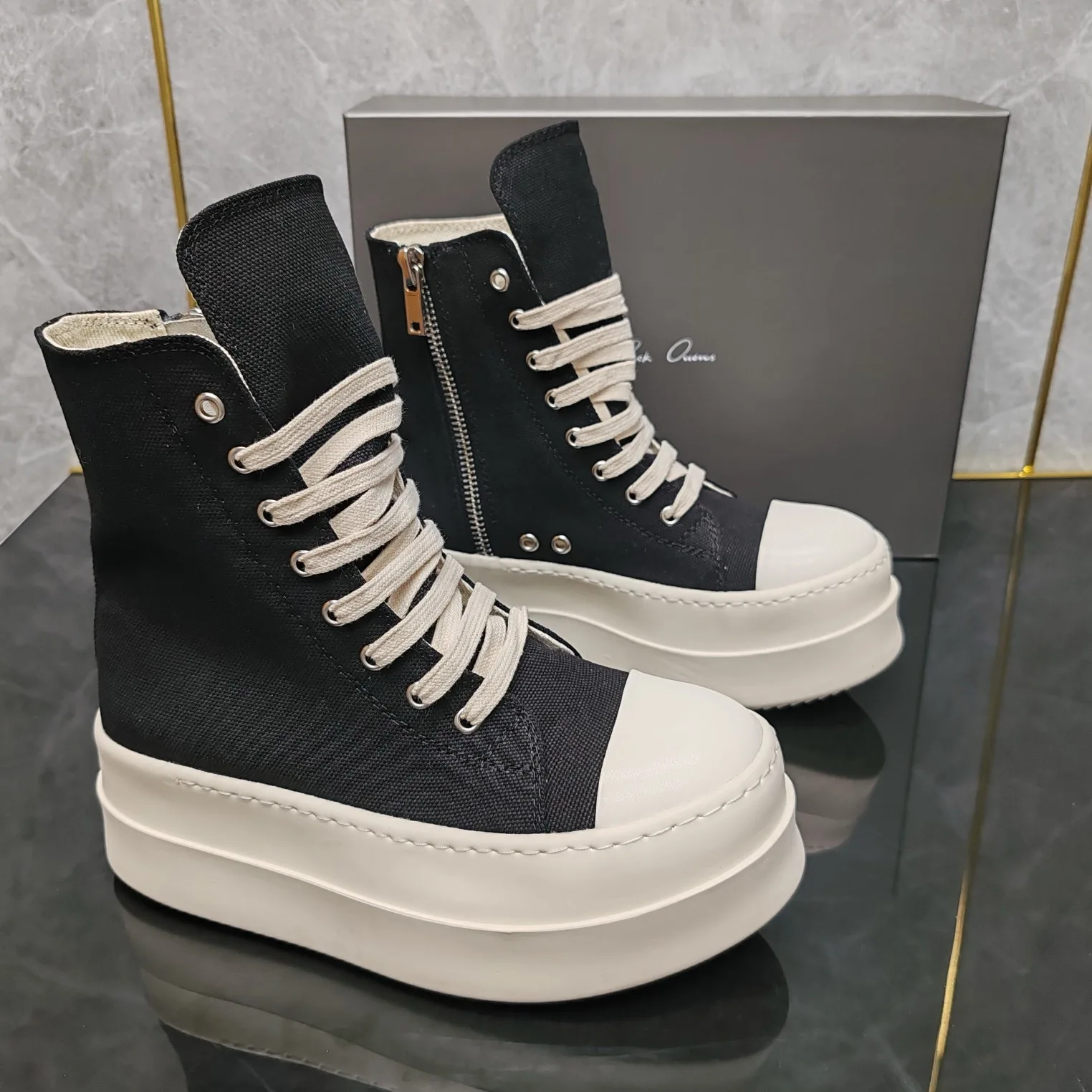 Round Owens heightens canvas shoes with thick soles, and the top layer of cowhide high-top shoes is necessary for small people.