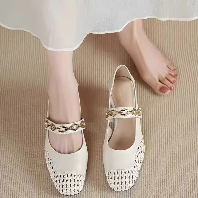 2025 New Fashionable Women's Sweet and Simple Chain Decorative Mesh Flat Shoes - Hollow Mesh Square Head