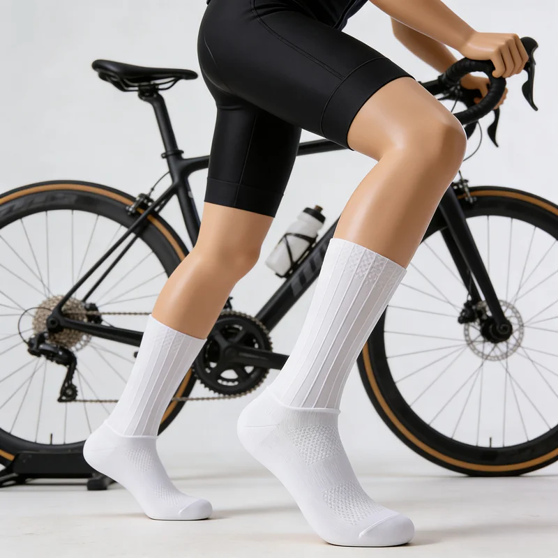 New 2025 Anti Slip Silicone Summer Aero Socks Whiteline Cycling Socks Men Bicycle Sport Running Bike Socks Calcetines