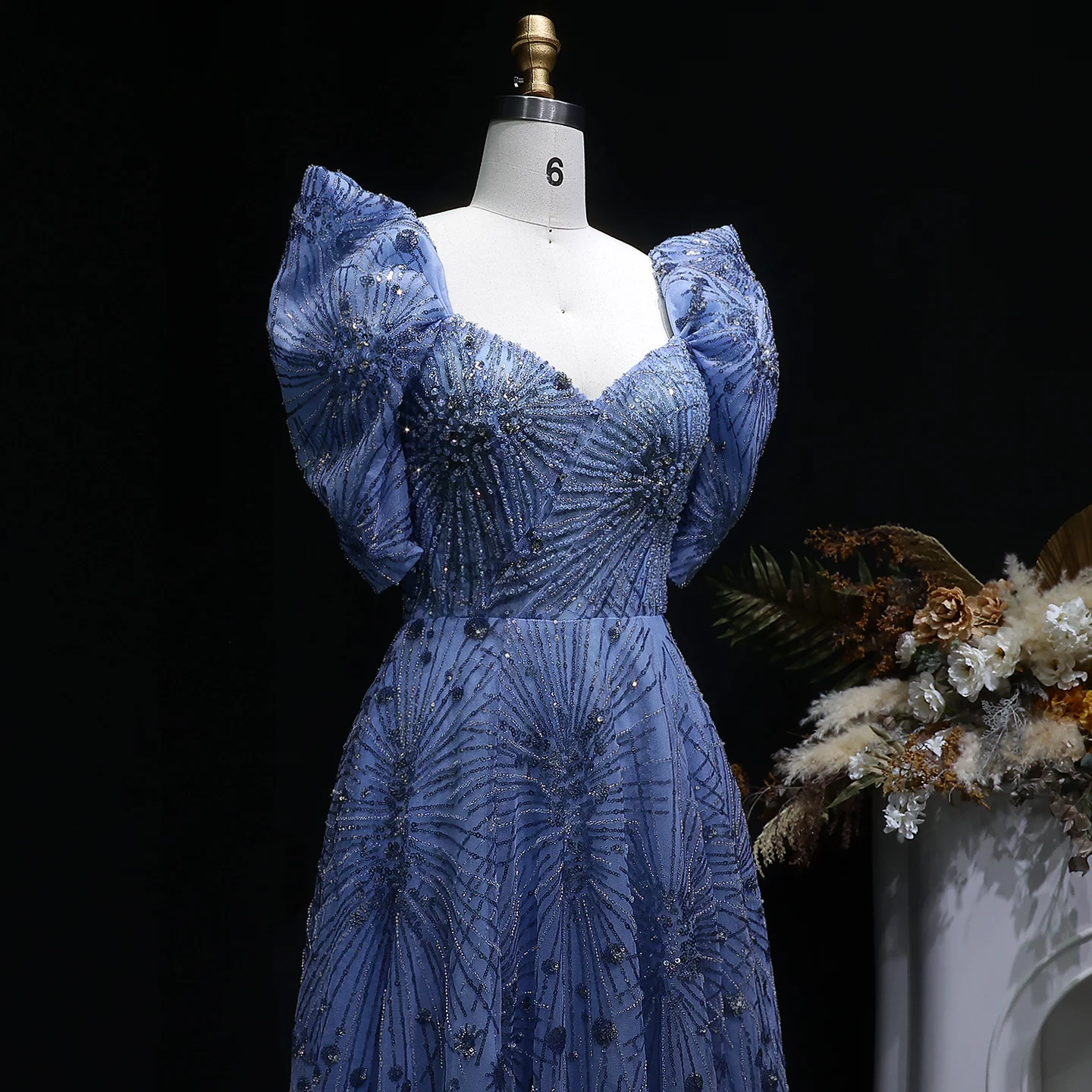 Sharon Said Dubai Luxuriöses Blaues Abendkleid mit Puffärmeln und Schwerer Perlenstickerei, Saudi-Arabisches Damen-Hochzeitskleid, Formelles Partykleid SS080 Maßanfertigung – Detail 5
