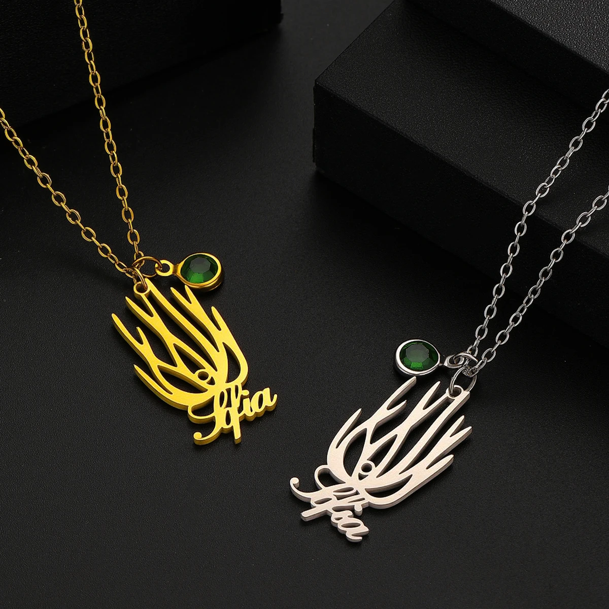 

Custom Name Stainless Steel Vine Necklace with Diamonds Women's Fashion Pendant Necklace