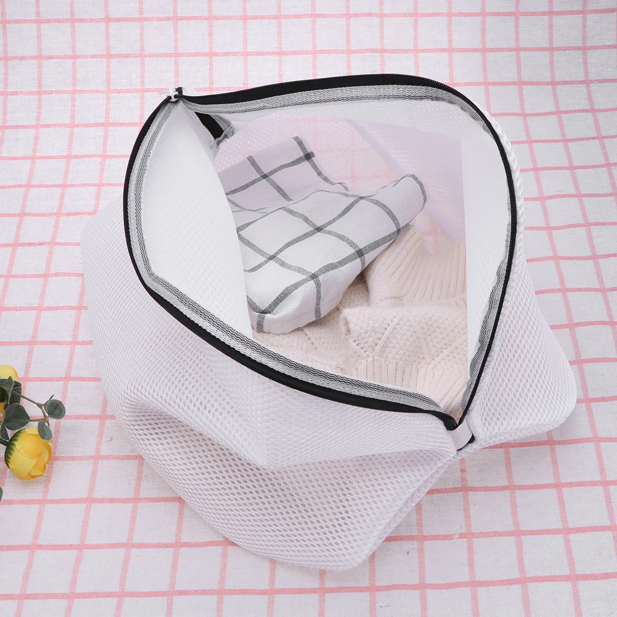 

2Pcs Thickened Laundry Mesh Bags Washing Garment Bag for Delicates Shoes Bra Underwear Protection Ventilation Laundry Bag