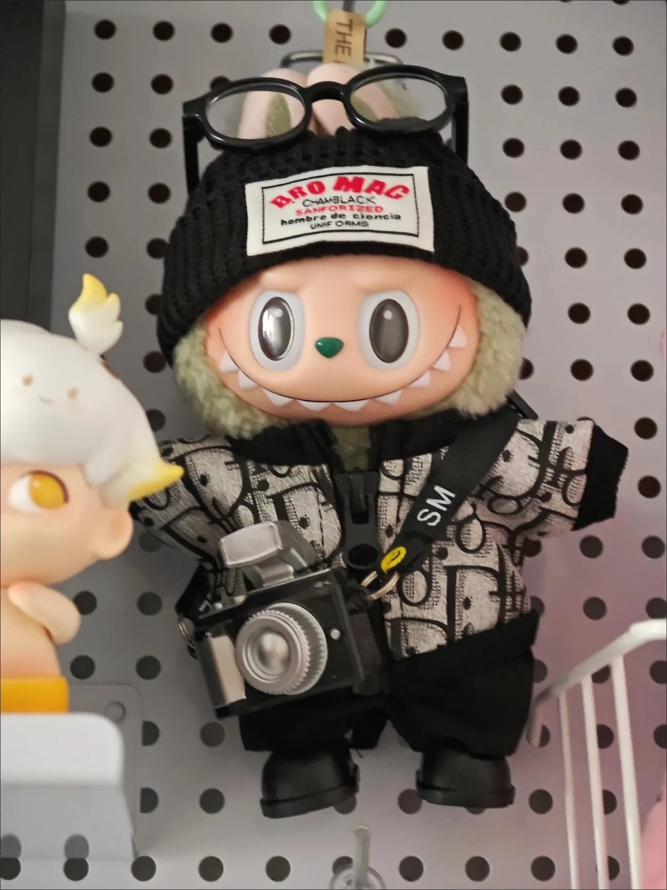 2025 pour Labubu Hip Hop marque à la mode vêtements Cool vinyle poupée 17 cm V1 V3 bricolage vêtements accessoires jouets cadeaux décoration pendentif ensemble