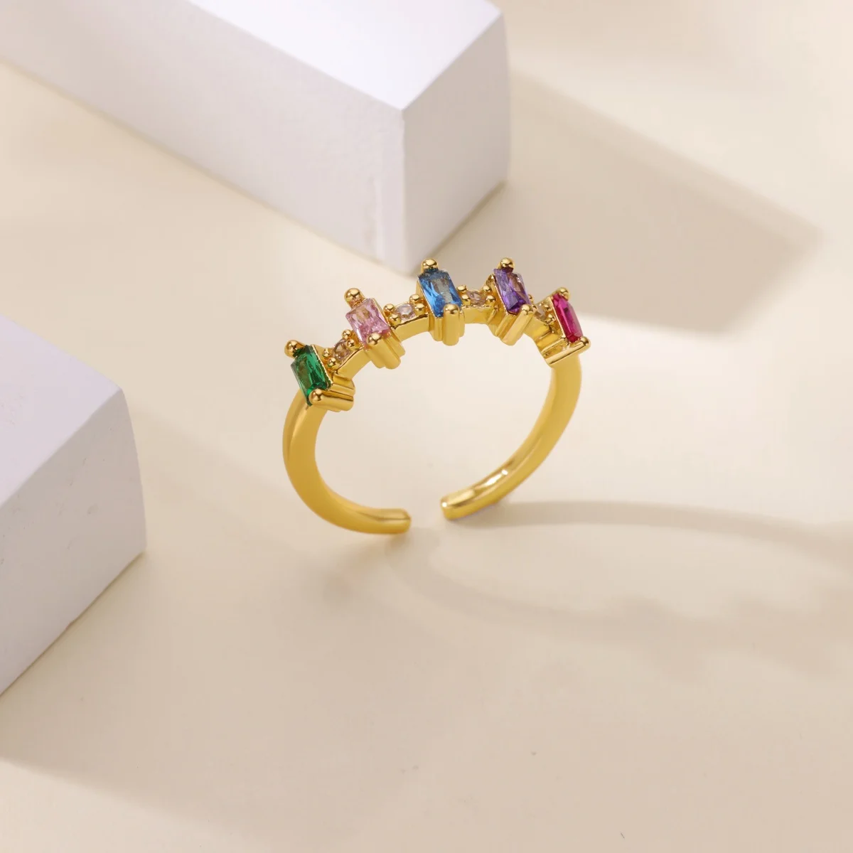 Anillos rectangulares de circón cúbico para mujeres y hombres, anillo de dedo elegante con apertura de Color dorado, joyería femenina, accesorios de regalos para mejores amigos