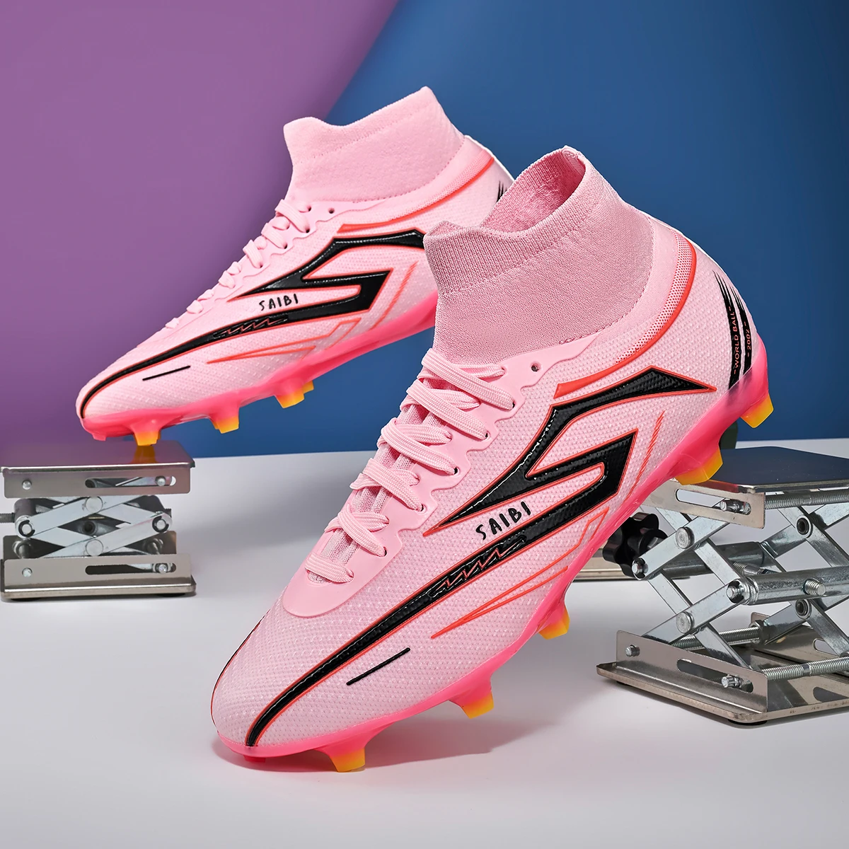 

New Men Professional Soft Football Boots Sneakers Match Soccer Shoes Ultralight Futsal High-quality TF/FG Unisex Hot Sale Cleats