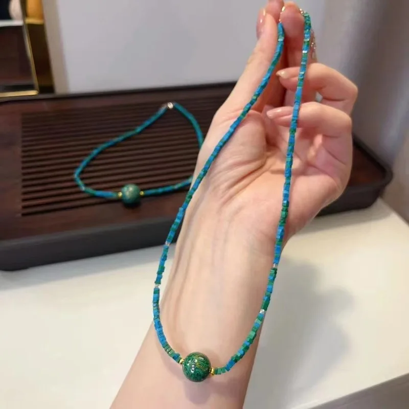 Wholesale magnesite small square turquoise pendant with lacquer clavicle chain, fashionable jewelry accessories, shipped randoml