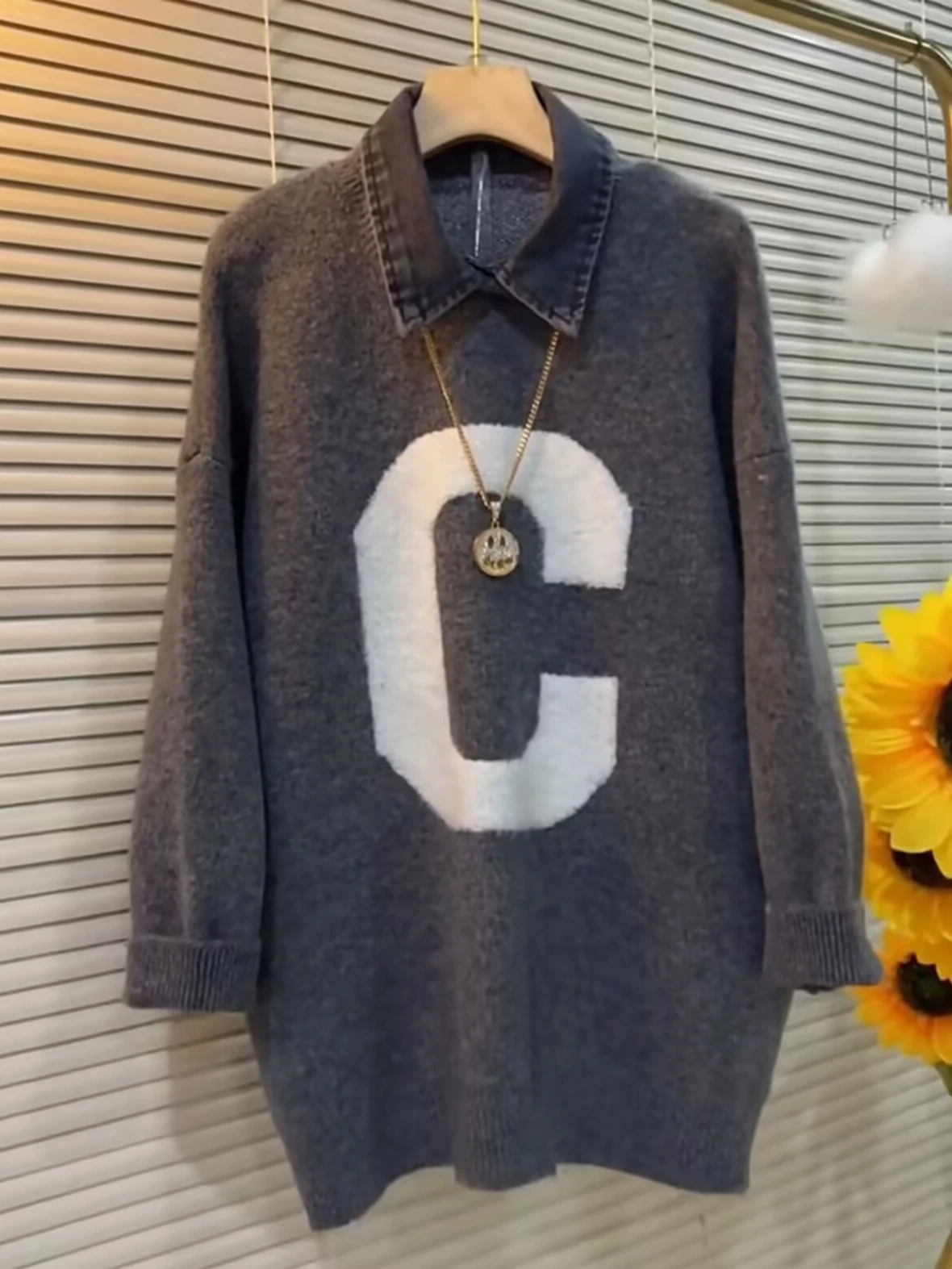 

Женский осенне-зимний искусственный двухсекционный трикотаж, джинсовый воротник, тонкий дизайн, базовый воротник, обычная длина, другой коврик...