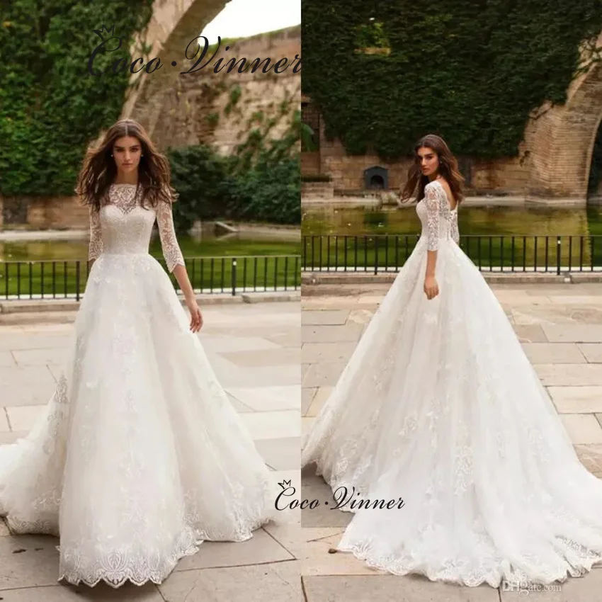 

Индивидуальные свадебные платья в европейском стиле в стиле бохо со шнуровкой на спине, свадебное платье трапециевидной формы с короткими рукавами и кружевными аппликациями на тюлевом шлейфе W1373