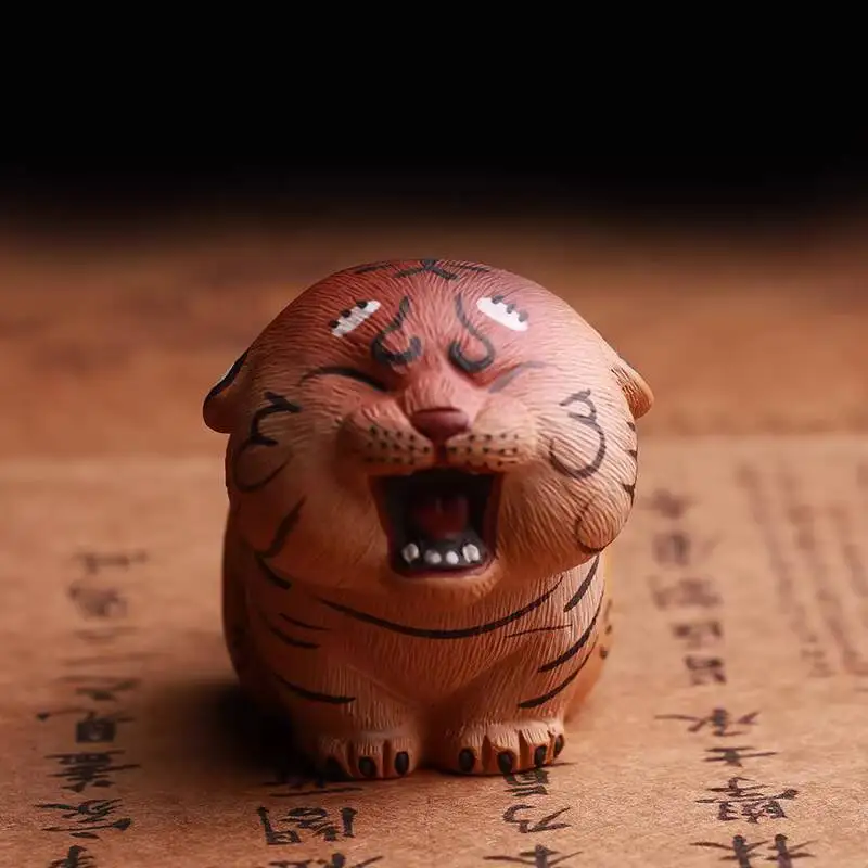 Yixing Purple Clay Pet Figurine: Cute Wealth-Attracting Tiger, Zhao Yonghui's Fully Handmade Kung Fu Set Sculpture, Tea Ornament