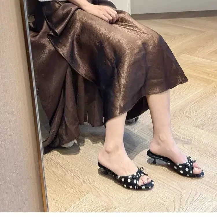 Women'ssandals and fashion wave-point decorationwomen's bow low-heeled fashion dress sandals summer 2026 women's design sandals.
