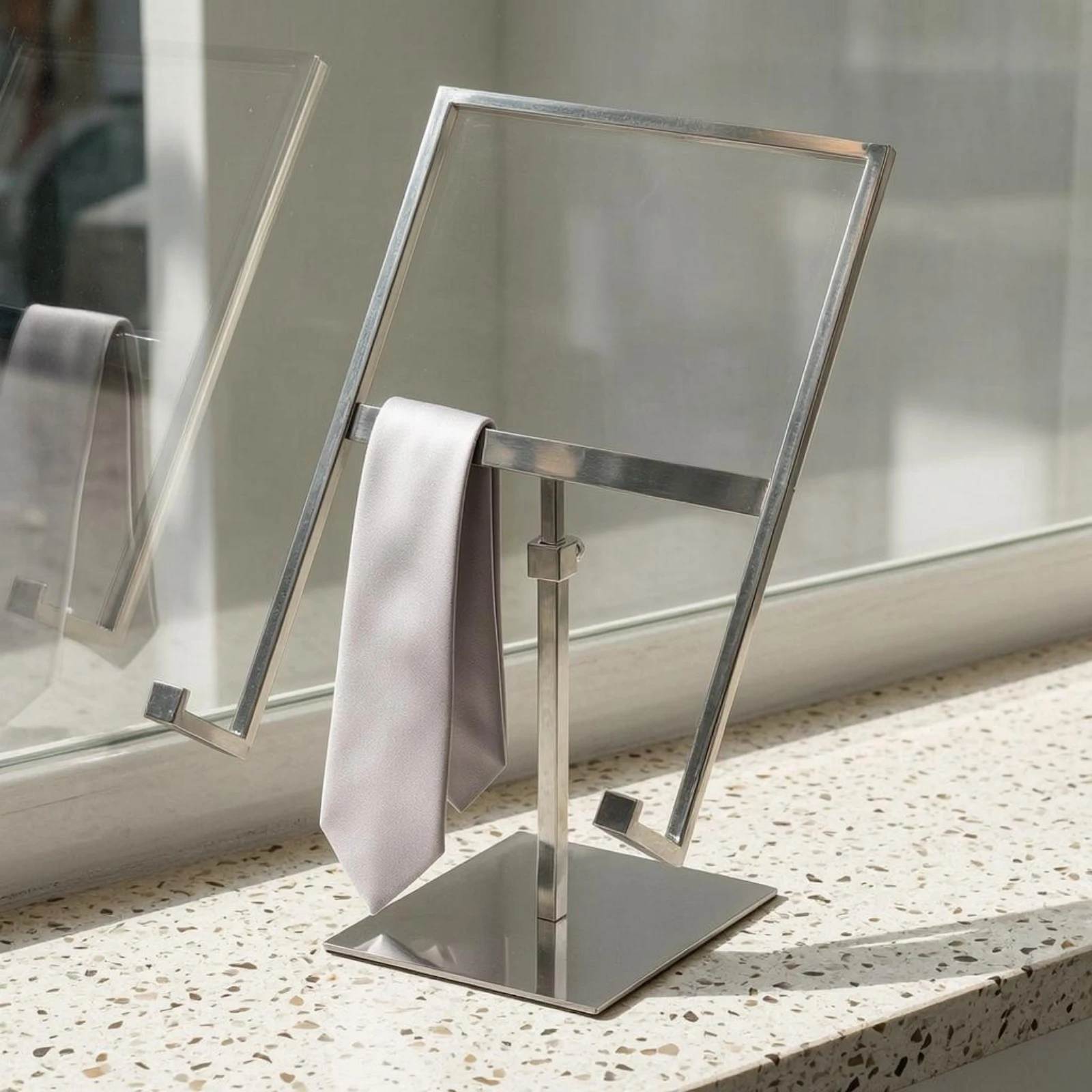 Shirt Display Stand Freestanding Adjustable Shirt Stand Adjustable Clothing Display Rack Long-Lasting Retail Fixture Fixture
