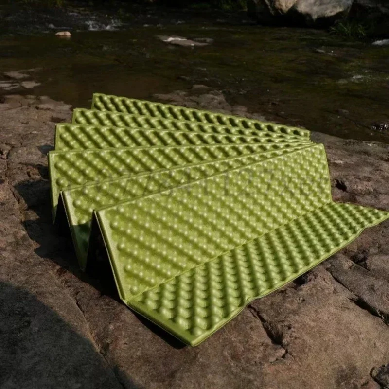 Outdoor Camping Portable Sleeping Mat Single Person Thick IXPE Mat Aluminum Film Folding Egg Nest Moisture-proof Waterproof Mat