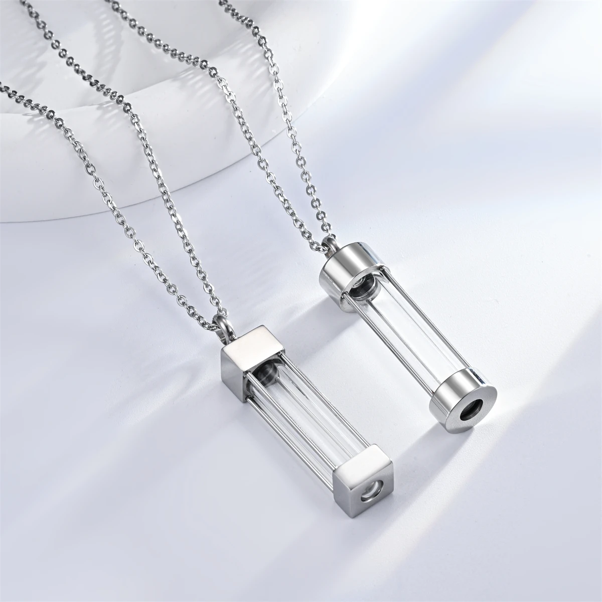 Fashion Glass Cremation Jewelry Urn Necklace for Ashes Stainless Steel Perfume Vial Openable Pendant with Filling Set