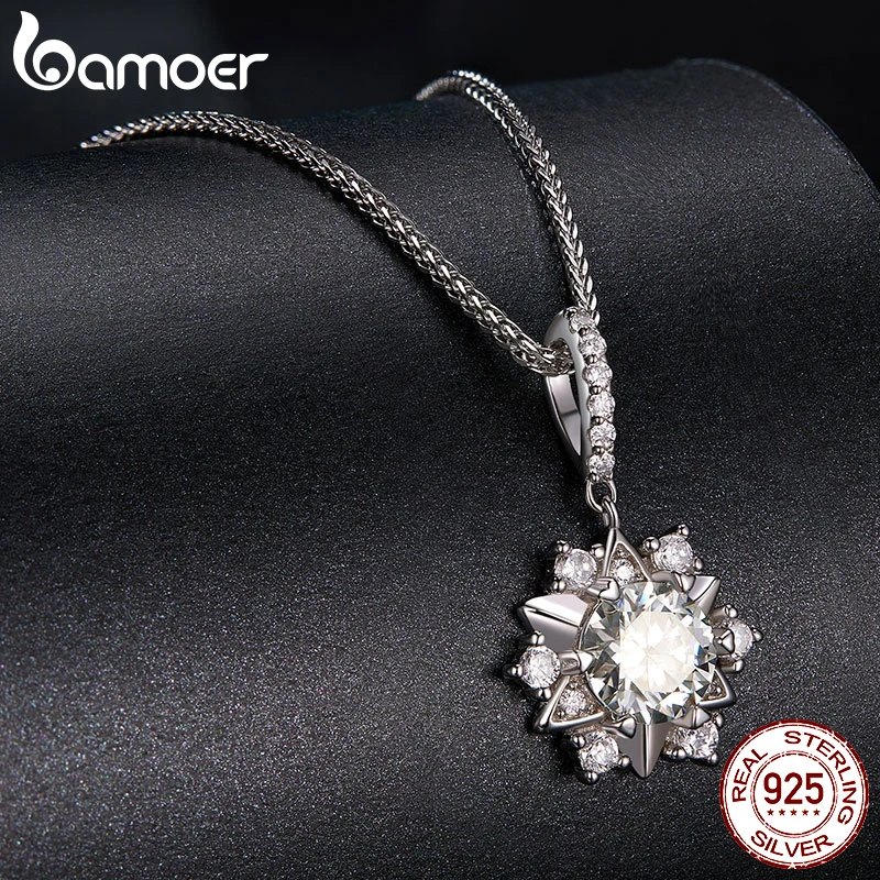 Bamoer 1 Carat Real Moissanite Star Pendant Necklace For Women 925 Sterling Silver Wedding Party Bridal Fine Jewelry