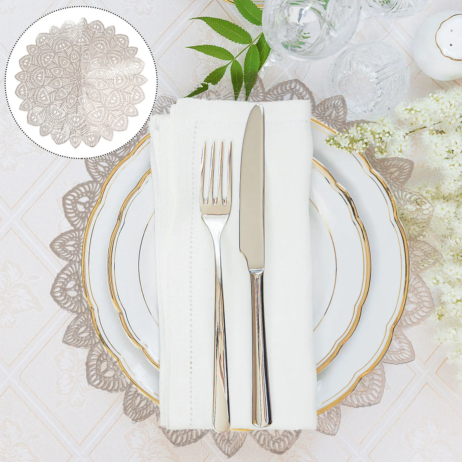 

2Pcs Peacock Tail Pattern Hollow-Out Placemat Creative Heat Insulation Mat Table Decor Party Home Banquet Protective Table Mat