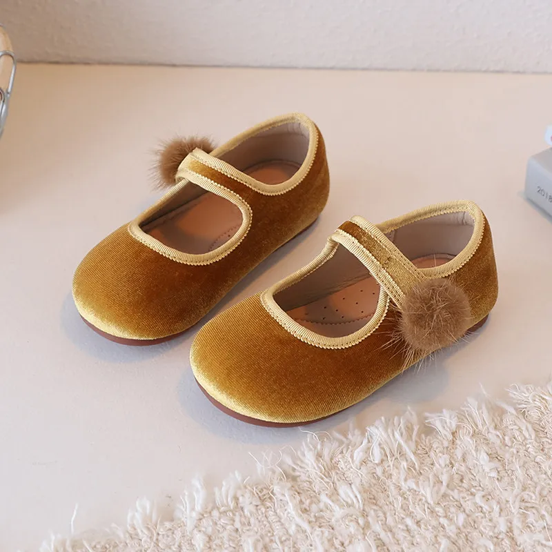 

Kids Dance Shoes Colorful Versatile Girls Dance Performance Shoes Soft Bottom 2026 Brand New Children Flats Non-slip Trendy