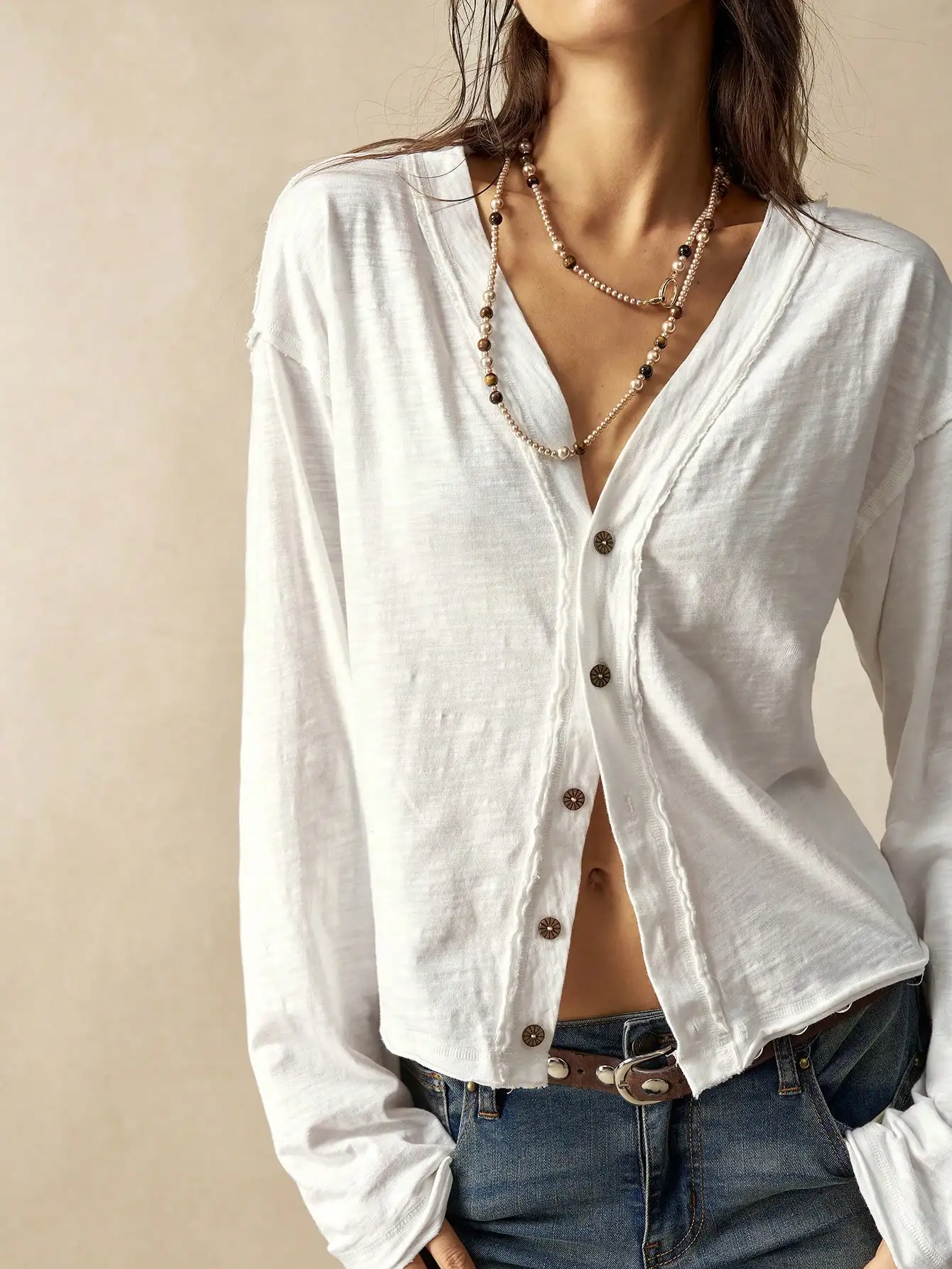 

Женская белая блузка с V-образным вырезом, на пуговицах, с длинным рукавом, повседневная