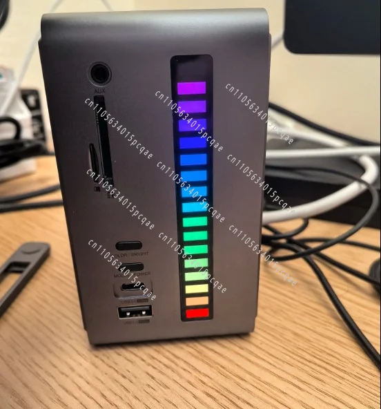 Desktop pickup docking station M.2 hard disk case type-c docking station usb converter thunderbolt 3/4