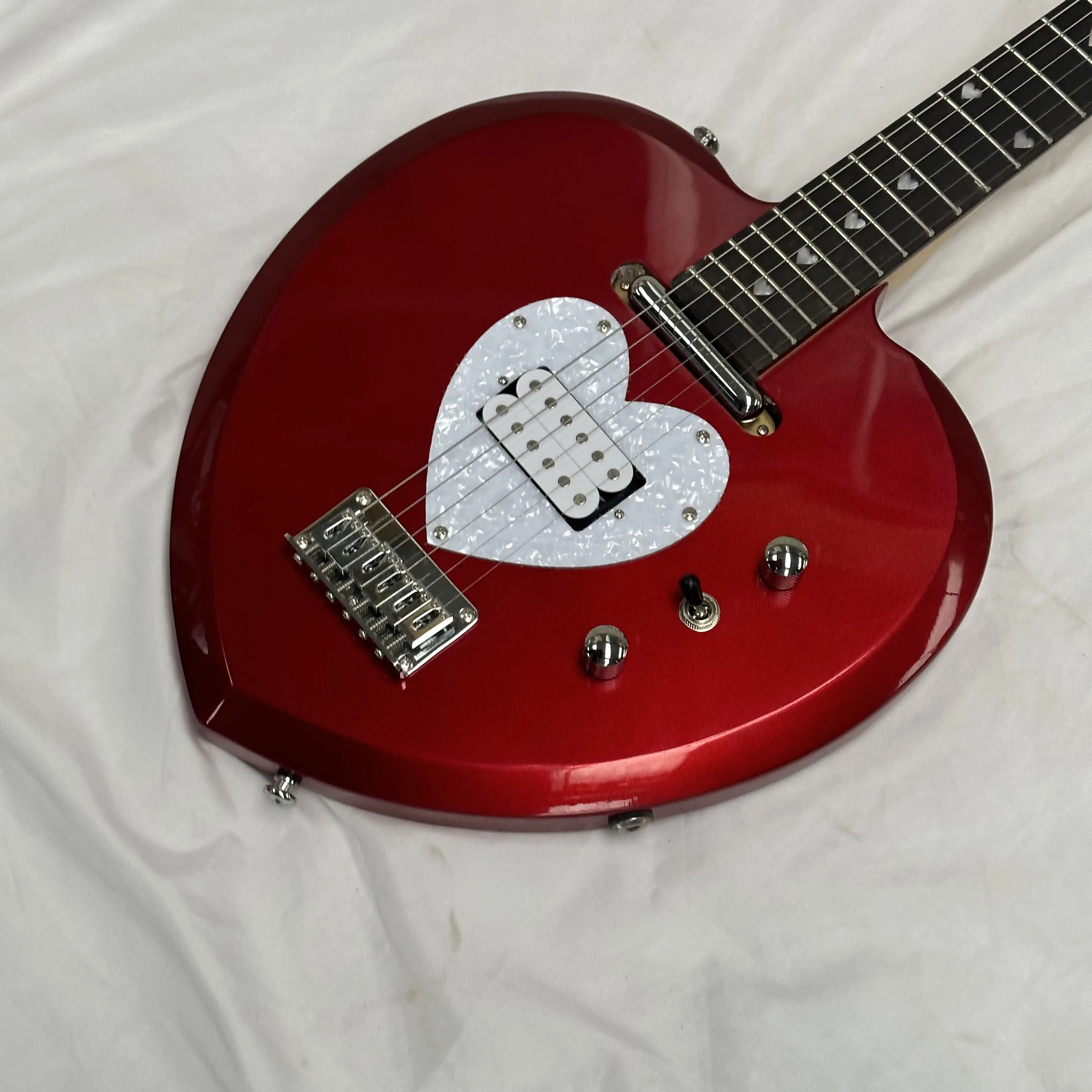 In Stock Heart shaped electric guitar Free shipping Guitars red guitarra Order will be shipped immediately guitar