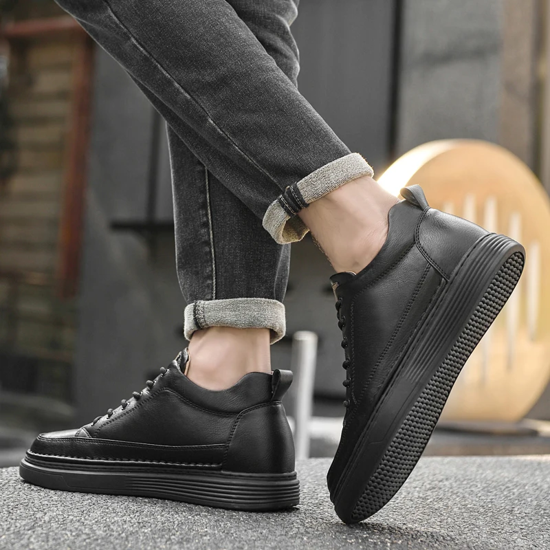 Scarpe da tavolo da uomo casual nere stile minimalista che aumenta l'altezza Strada per il tempo libero all'aperto Gioventù quotidiana Scarpe in vera pelle