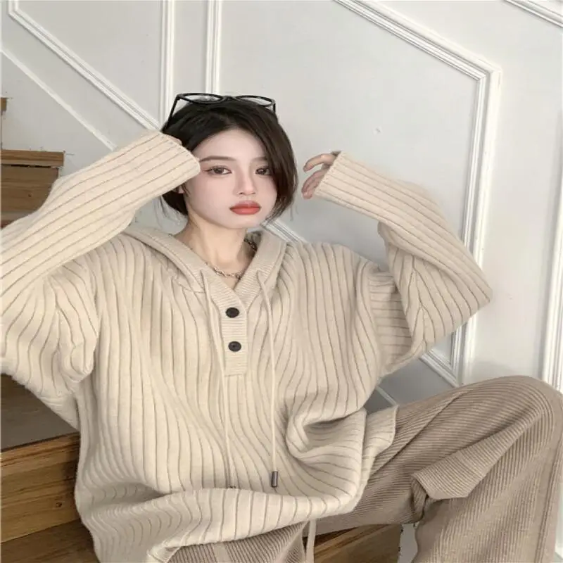 

Large Size Autumn and Winter Korean Version Lazy Style Hooded Sweater, Loose and Versatile Long Sleeved Knitted Sweater Top New
