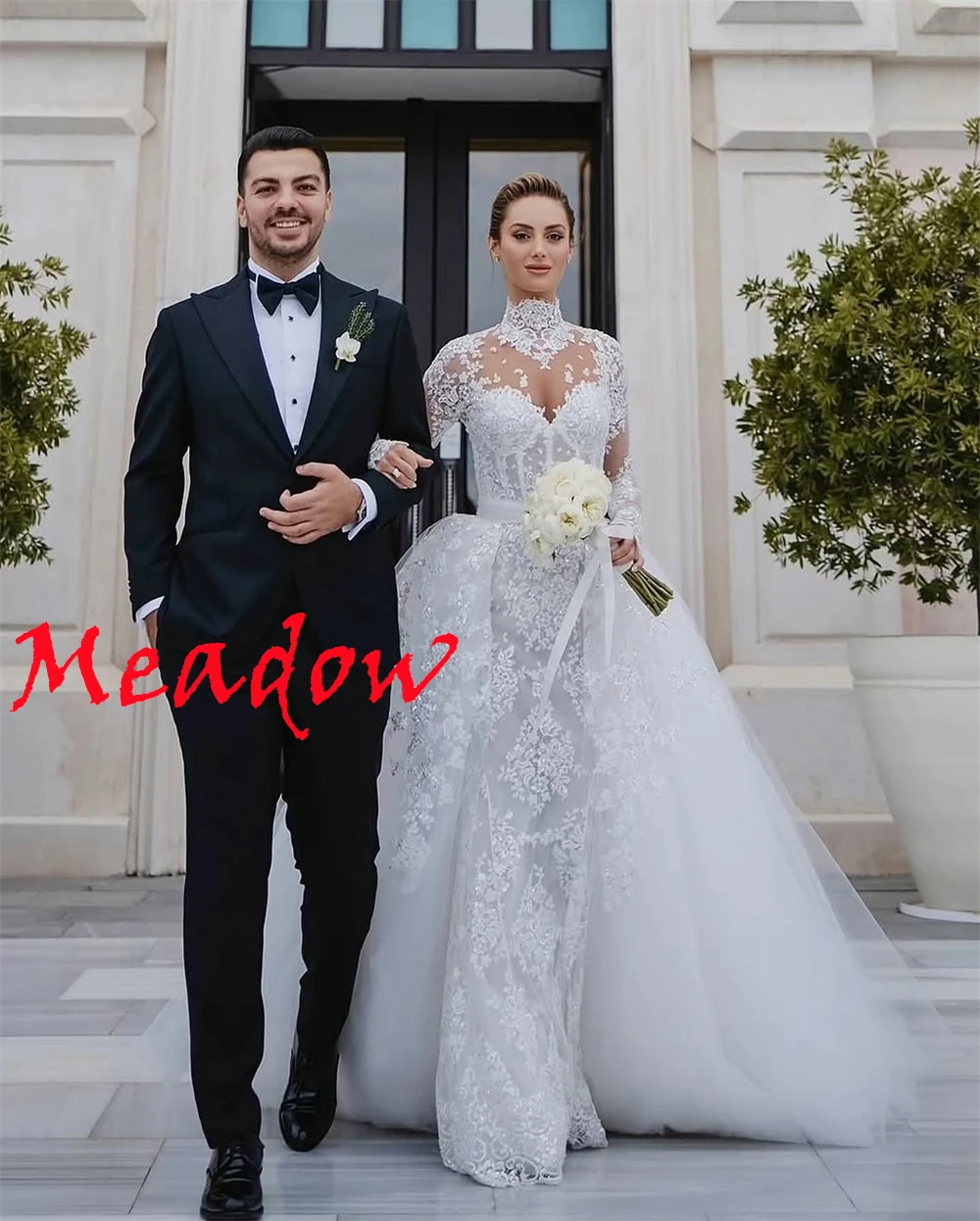 

Customized White Tulle Bridal Gowns High Quality High Neckline Long Sleeves Wedding Dress Chapel Train Zipper Back Dress