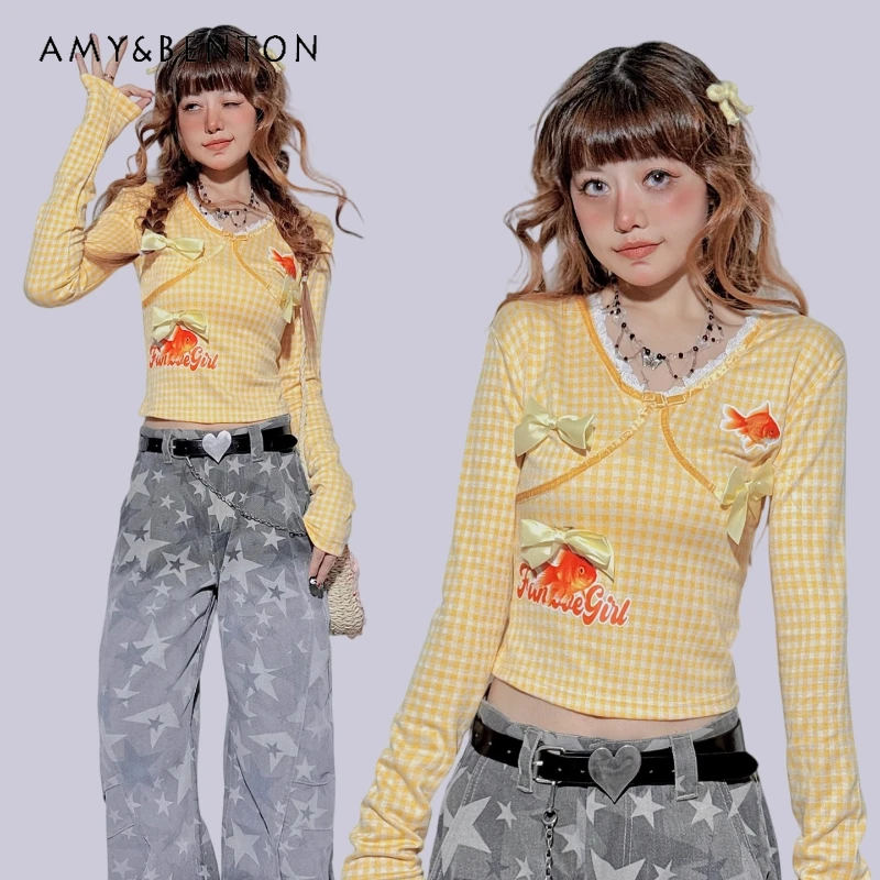 التصميم الأصلي كم طويل المرأة تي شيرت 2025 الخريف جديد خمر لطيف القوس الأصفر منقوشة الطباعة الحلو كول تي شيرت السيدات