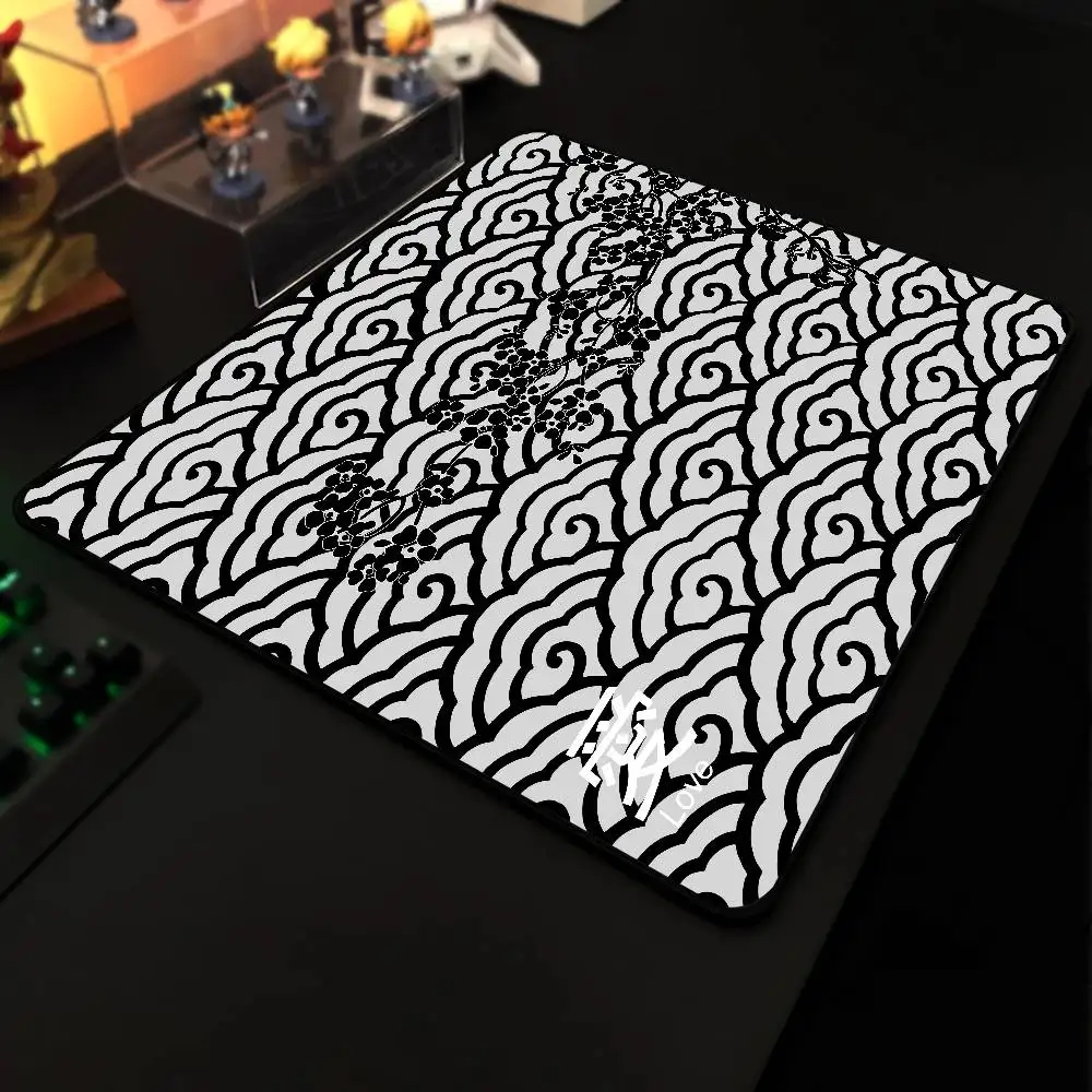Cirrus and Love Mouse Pad Black Color High Elastic Non-slip Bottom Gaming Mouse Mat Premium E-Sports Mousepad Ultrafine Deskmat