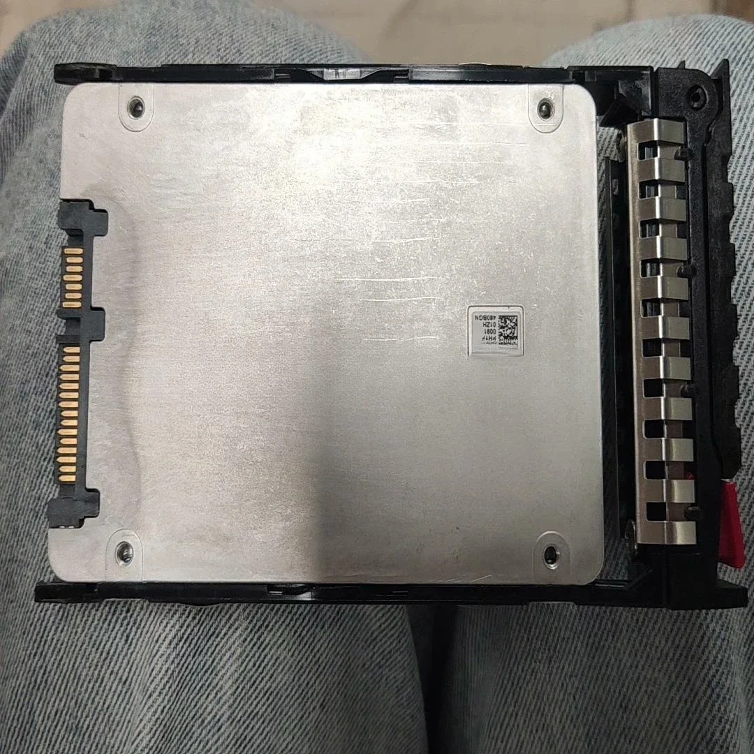 Intel SSD d3-s4510シリーズ480g