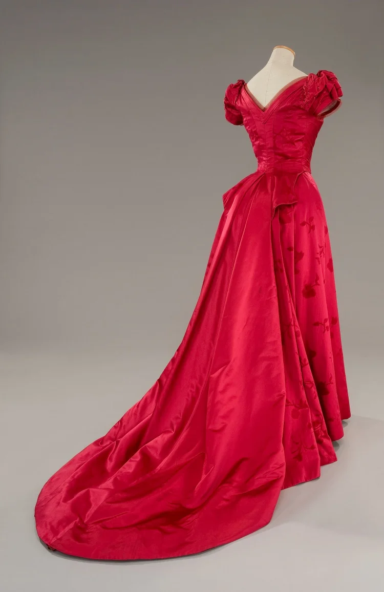 1890s Gothic Red Wedding Bustle Dress Duchess Walking Costume Historical Victorian Theme Party Duchess Ball Gown