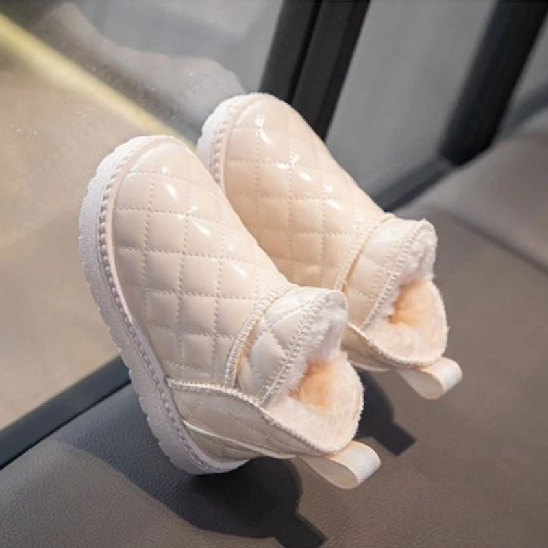 Wodoodporne skórzane śniegowce dziecięce 2026 zimowe ocieplane antypoślizgowe krótkie buty dla dziewczynek ciepłe ocieplane bawełną obuwie zimowe