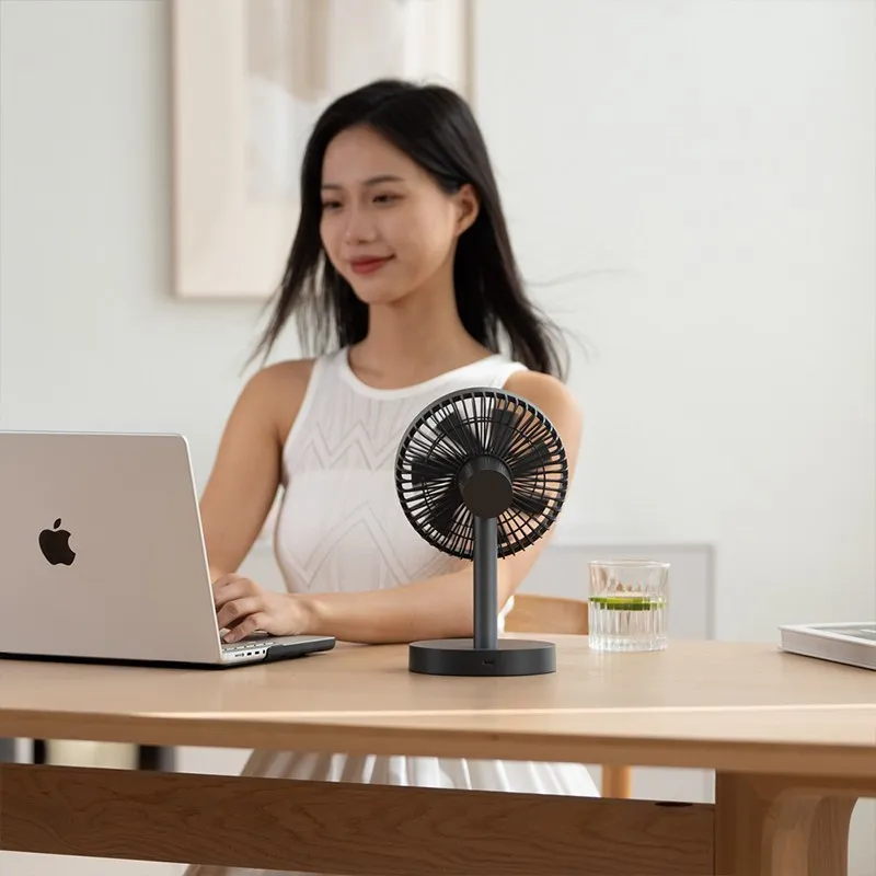 Intelligenter Mini-Tischventilator mit Nachtlichtanzeige