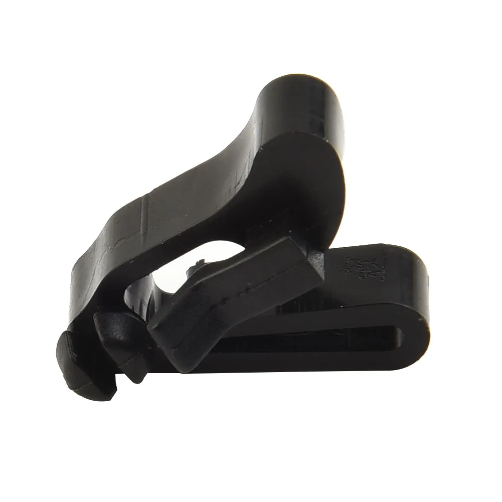2pcs Fuel Flap Latch Retaining Clip For LAND Rover For DISCOVERY II 1998 To For 2004 BPX700010 Auto Parts