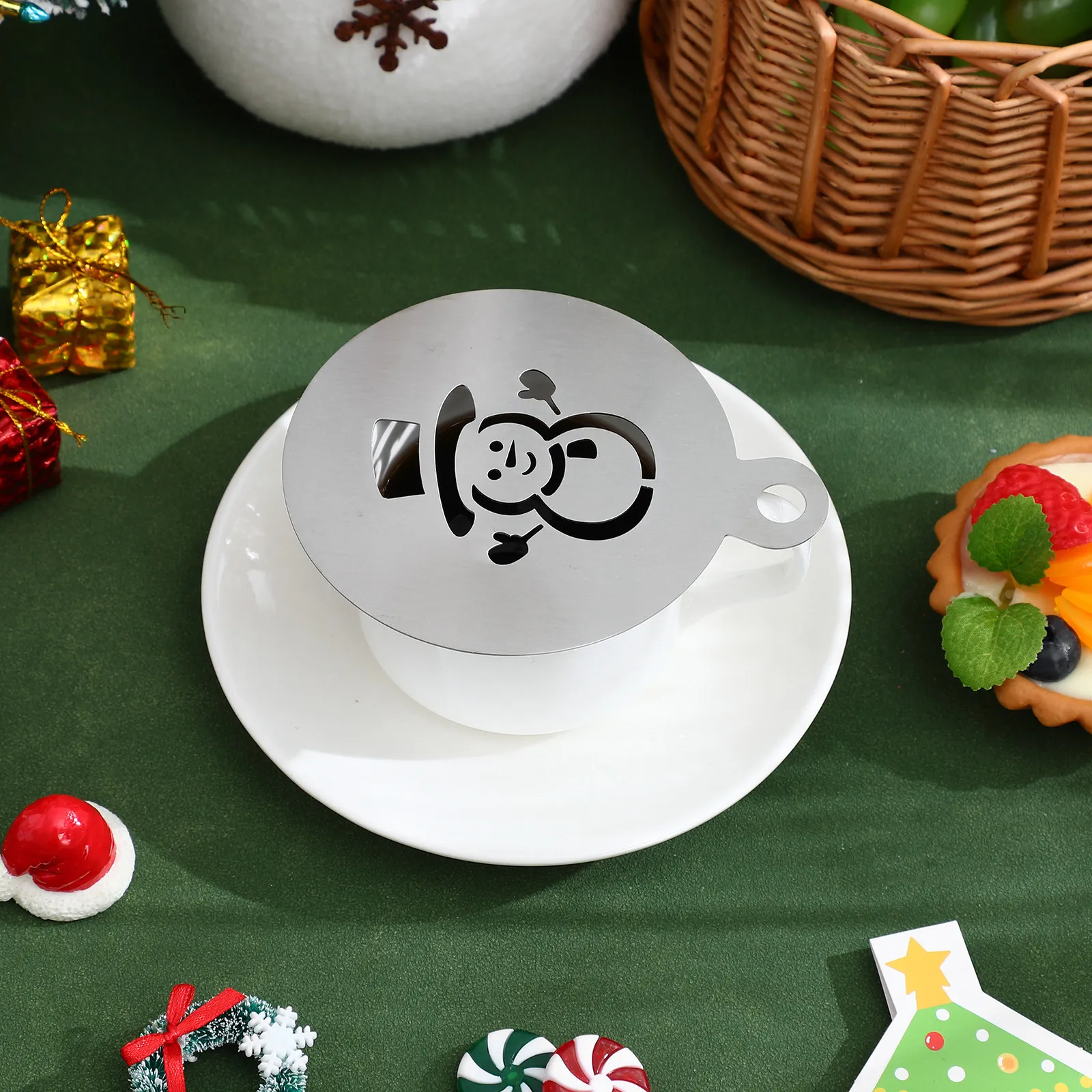 4Pcs Christmas Cake Stencils Stainless Steel Coffee Powder Spraying Templates for Creative Baking Decorating Cakes