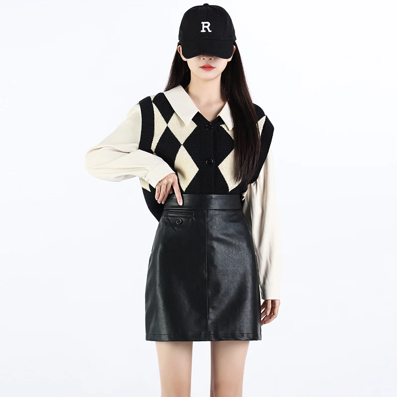

New autumn high-waisted slimming skirt for petite women with unique designASlim-fit short leather skirt