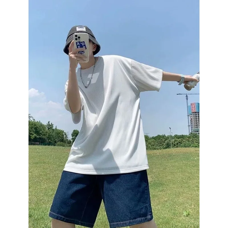 Drooping lodowy jedwab T-shirt z krótkim rękawem męski letni cienki design niszowy pięciopunktowy rękaw luźny wszechstronny prosty T-shirt modny