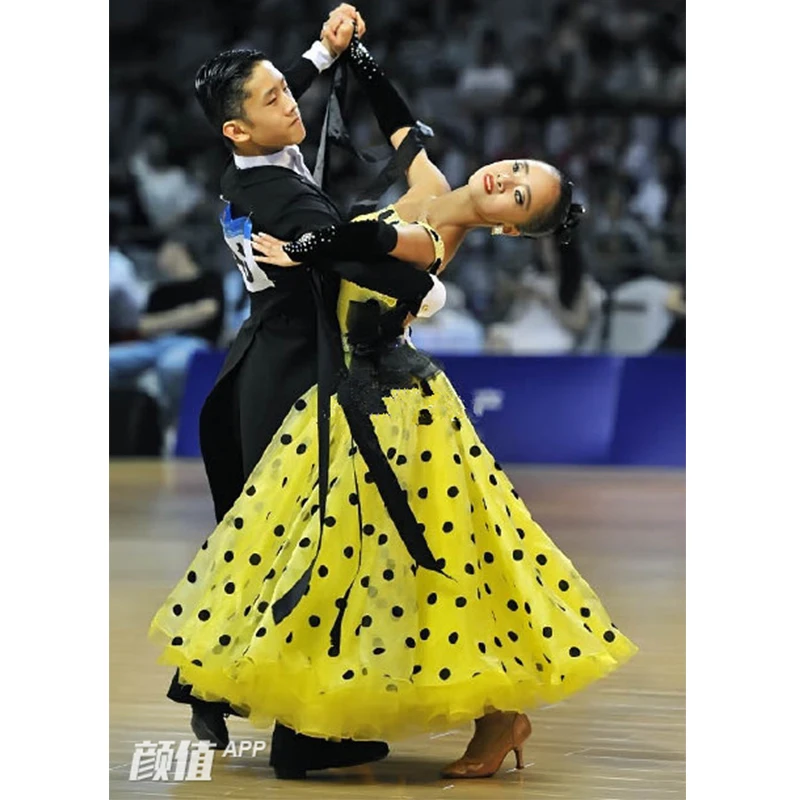 플로팅 슬리브 댄스 드레스 퍼포먼스 웨어 진주 손목 스트랩 핸드 플라워 볼룸 댄스 액세서리 왈츠 댄스