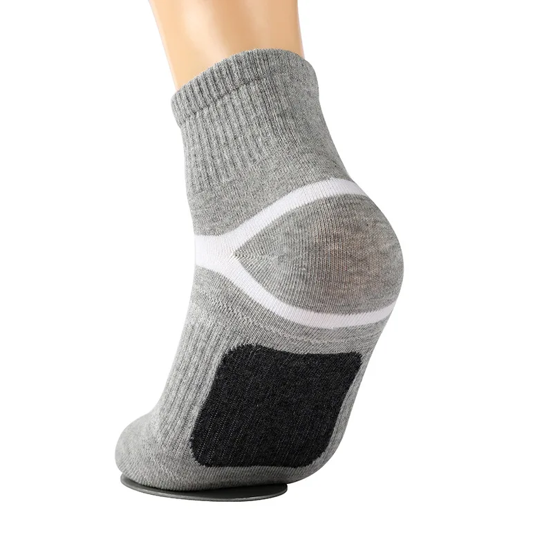 Chaussettes de sport en coton déodorantes pour hommes, nouvelles chaussettes de cyclisme, d'escalade en plein air, basket-ball, course sur piste, couleur unie