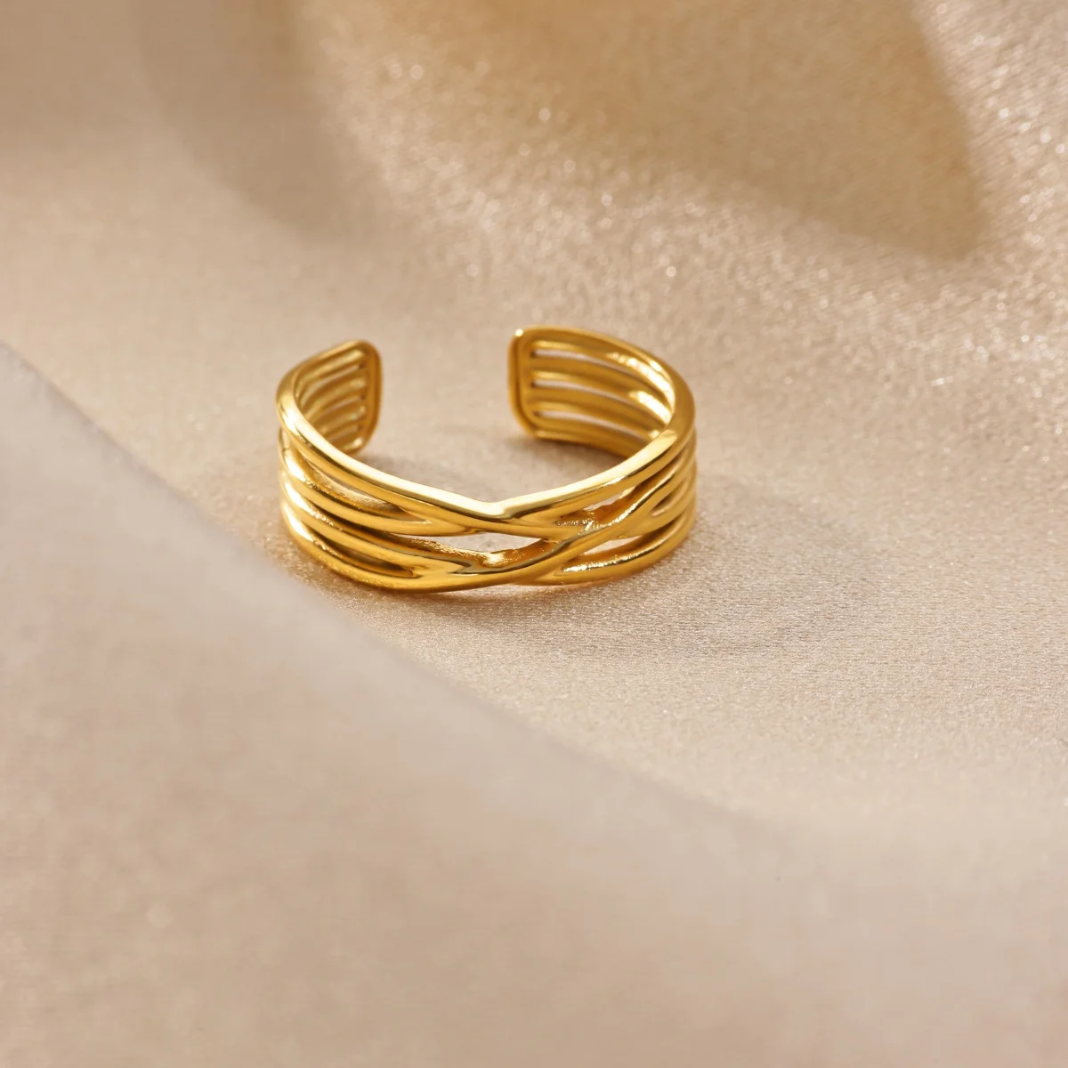 Minimalistische geometrische Wickel-Kreuzringe für Frauen, goldfarben, Edelstahl, offener Kreuzring, Party, Hochzeit, Schmuck, Geschenk – Detail 4