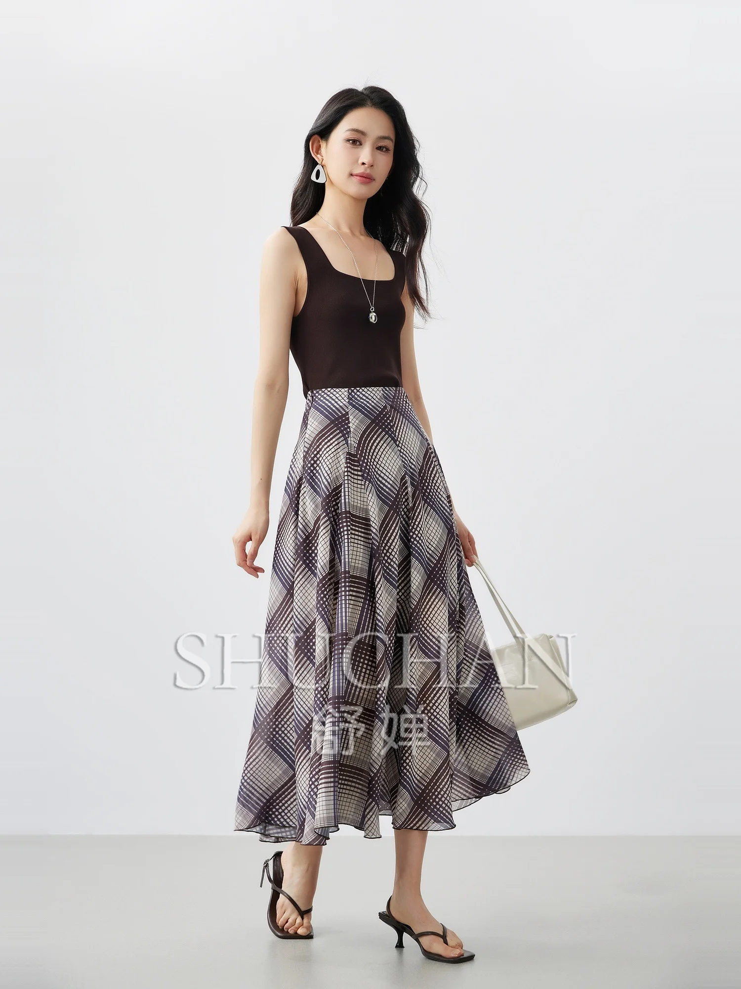 

Summer 2025 Good Quality Eight-piece Insert Tailoring, Thin Big Skirt A-shaped Plaid Long Skirt Women