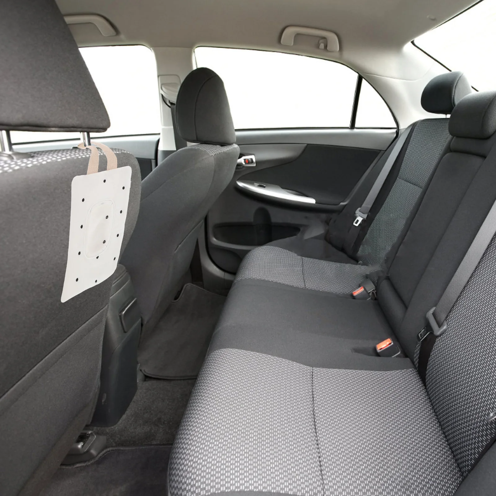 

Polka Dot Car Tissue Holder Bag Compact Tissue Dispenser for Auto Travel Convenient Pull Out Paper Towel Organizer for Car