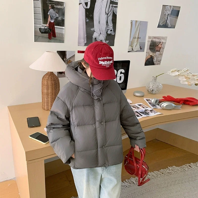 2025 Moda Autunno Inverno Parka Donna Giacca corta imbottita in cotone Addensare Cappotto caldo con cappuccio Studente Casual Pane allentato Capispalla