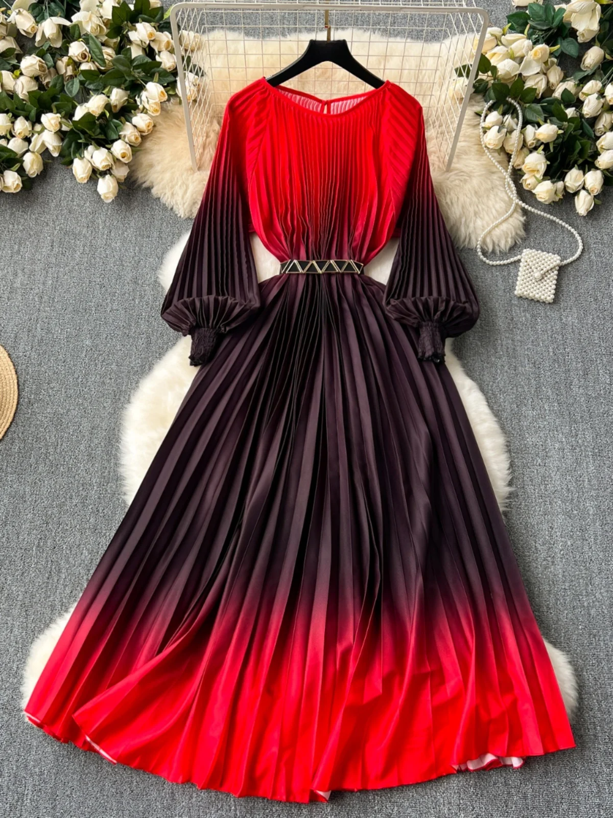 우아한 그라데이션 컬러 플리츠 롱 드레스 여성 하이웨이스트 디자인 센세이션 슬리밍 분위기 출퇴근 한국 스타일 A라인 스커트