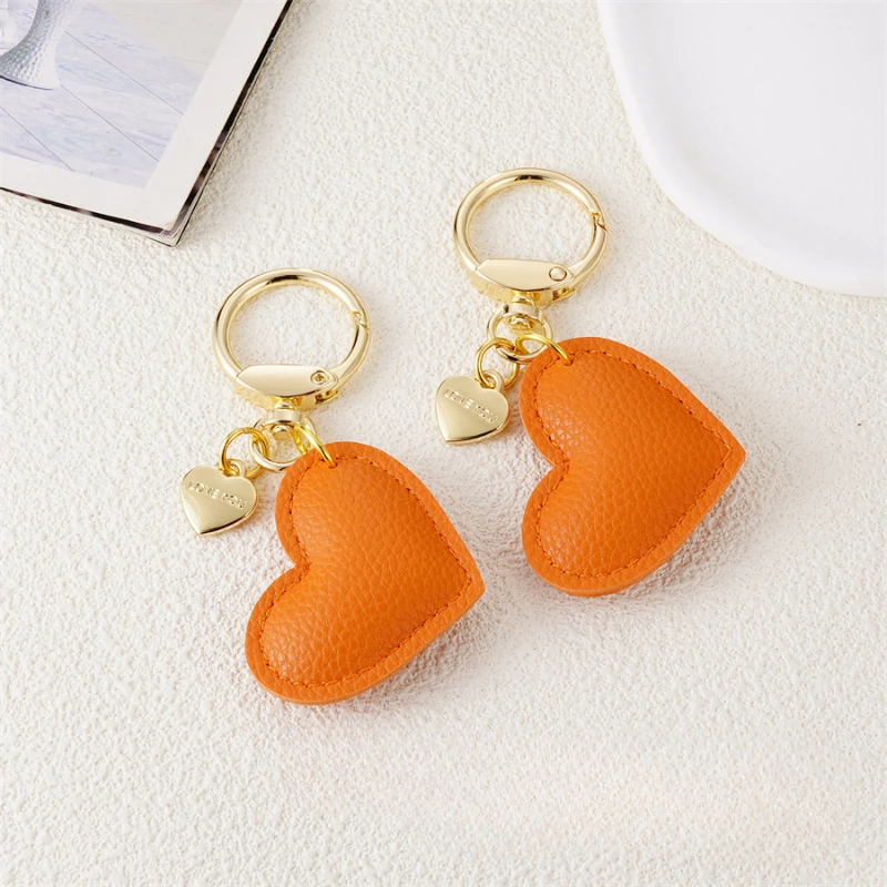 New Handbag Love Metal Heart Shaped Keychain with New Leather and Instagram Pendant Cute Keychain