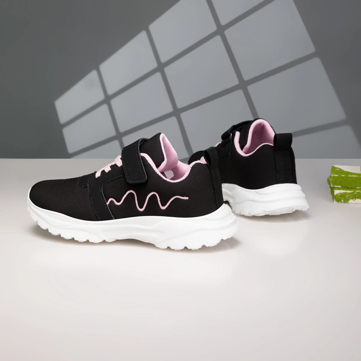 أحذية رياضية عصرية للأطفال أحذية رياضية عالية الجودة للأولاد والبنات أحذية رياضية شبكية للترفيه للأطفال أحذية رياضية كاجوال في الهواء الطلق #3