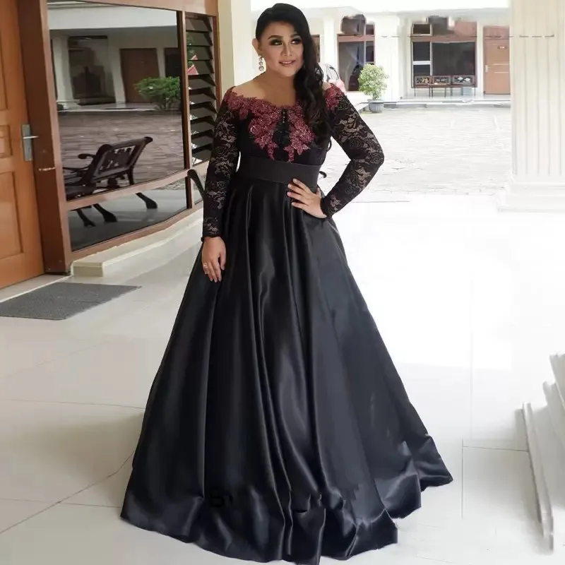 Customized Black Dresses for Evening Party Applique Bateau Neck Prom Dress Lace Long Sleeves Ruched Satin Vestidos De Novia