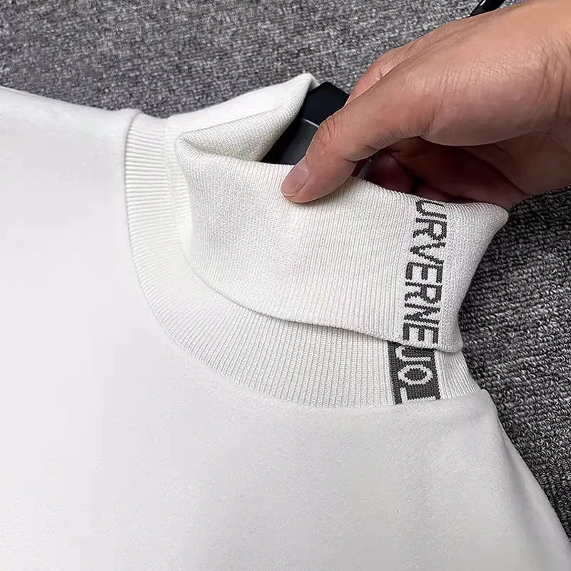 

High end brand velvet long sleeve T-shirt men's autumn new trend embroidered warm casual Korean version lapel pullover sweater