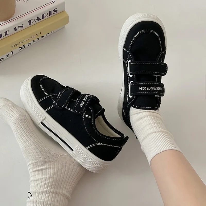 Black Canvas Sneakers Skate Shoes for Women Hook and Loop Suede Casual Shoes Girls Sneaker Tenies Zapatillas Hombre